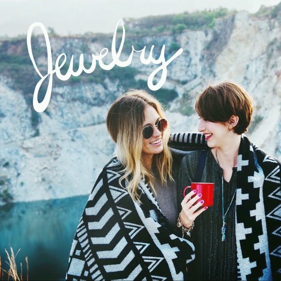 Jewelry - Picture 1 of 1